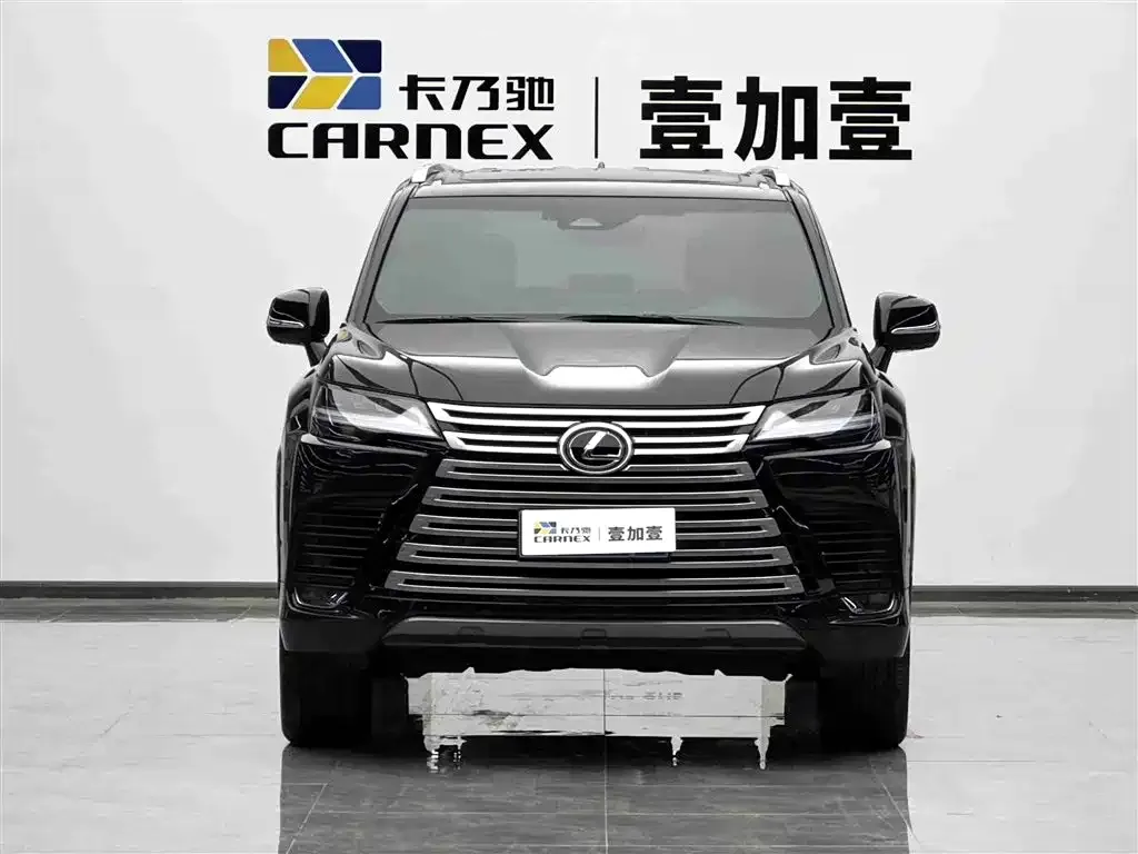 Lexus LX — фото 10