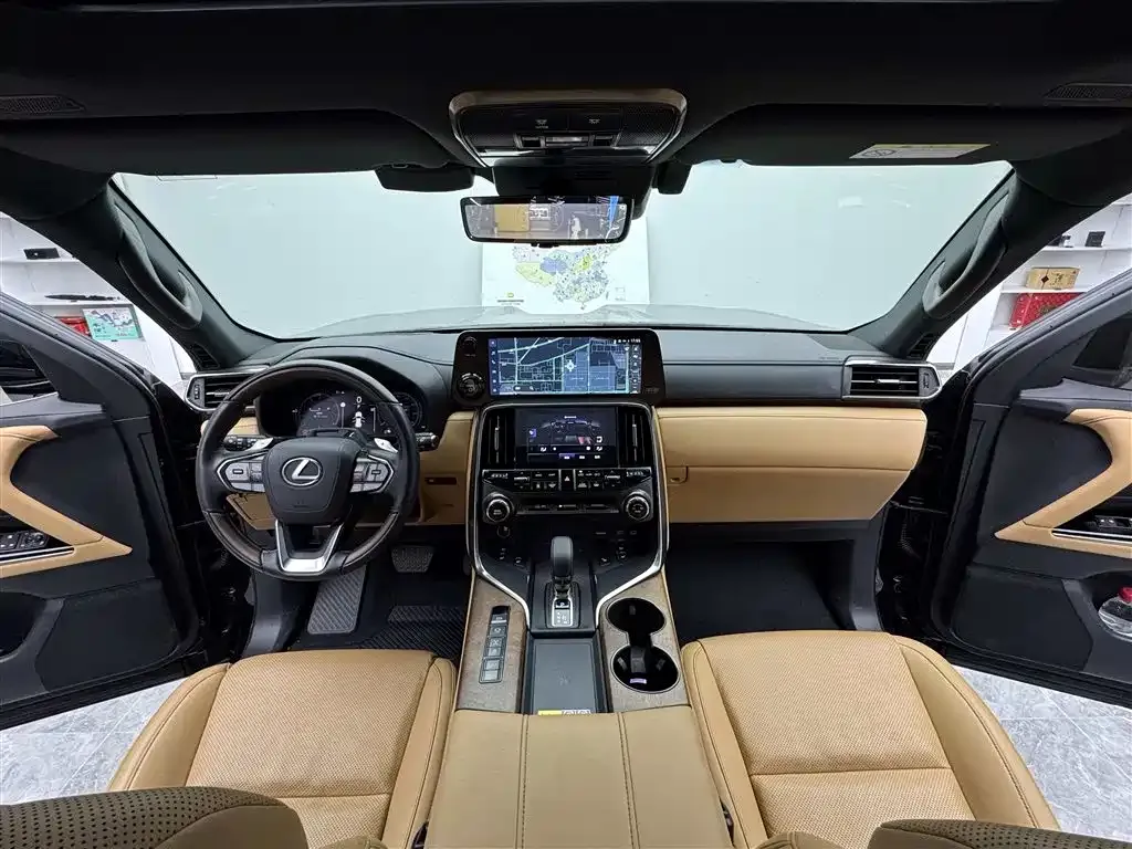 Lexus LX — фото 7