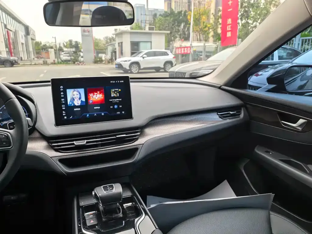 Hongqi E-QM5 2023 из CN, фото 6