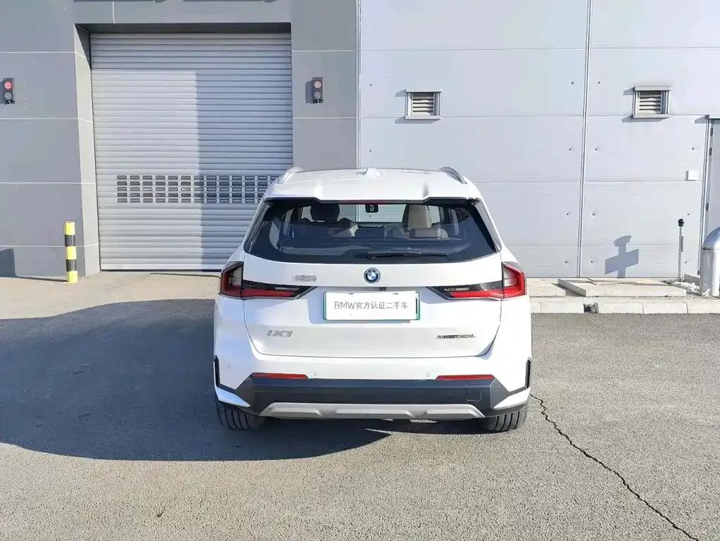 BMW iX1 2025 из CN, фото 8