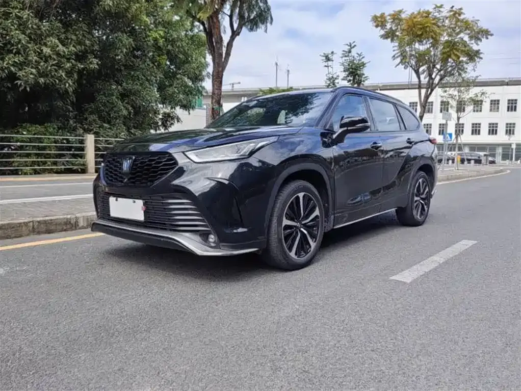 Toyota Crown Kluger 2021 из CN, фото 7