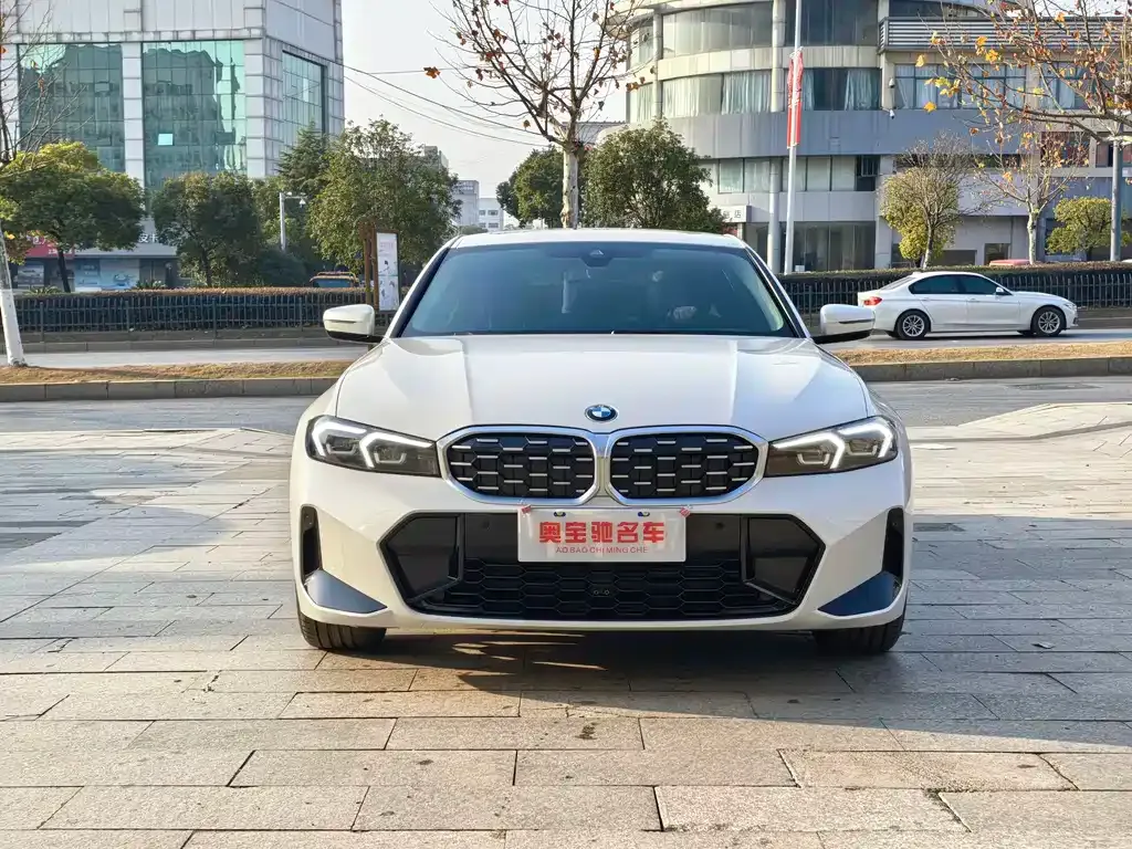 BMW 3 Series 2024 из CN, фото 7