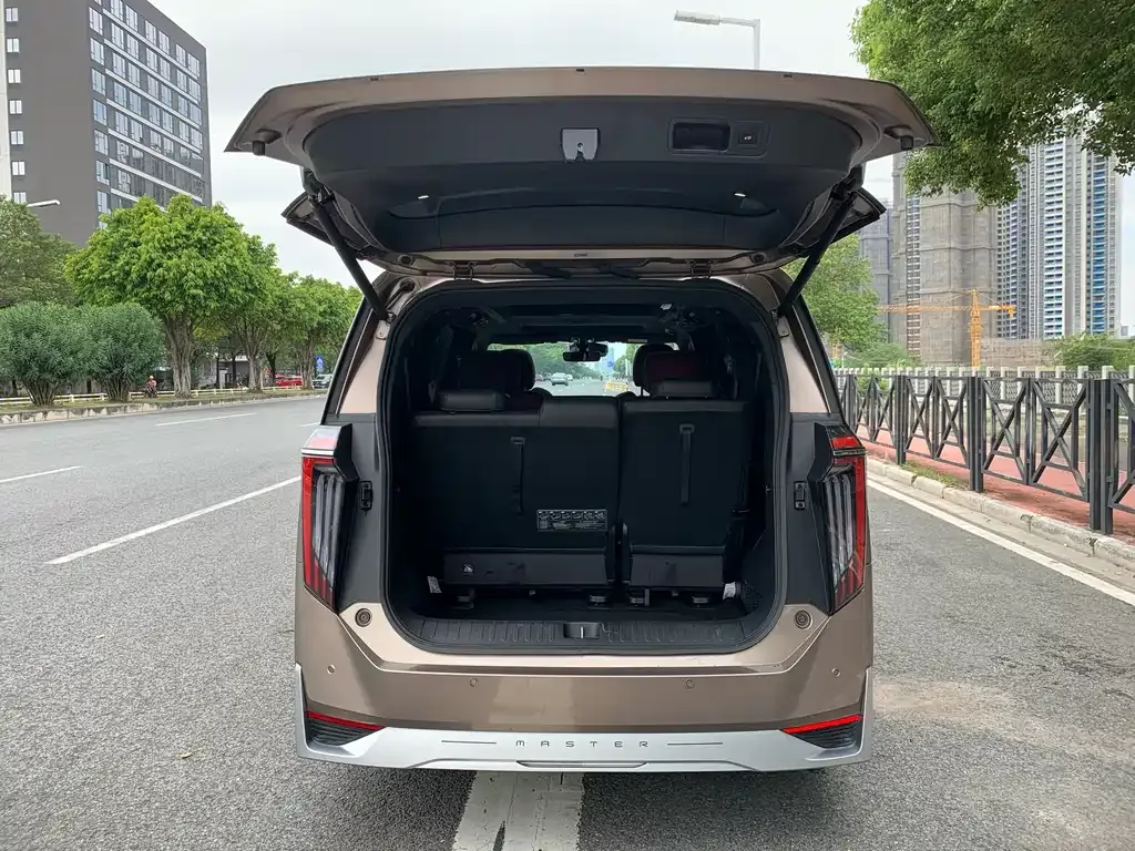 GAC Motor Trumpchi M8 — фото 9