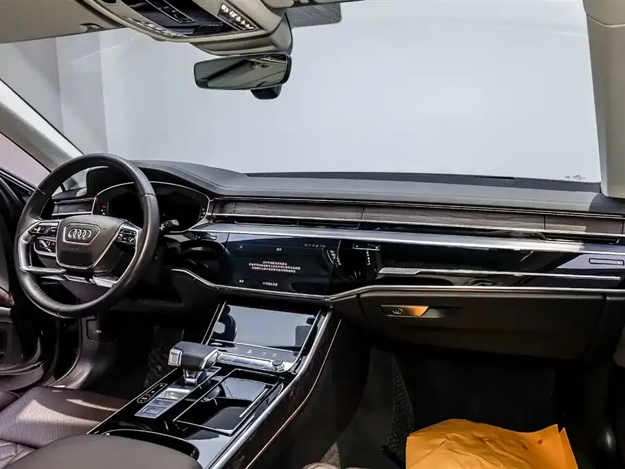 Audi A8 2022 из CN, фото 9