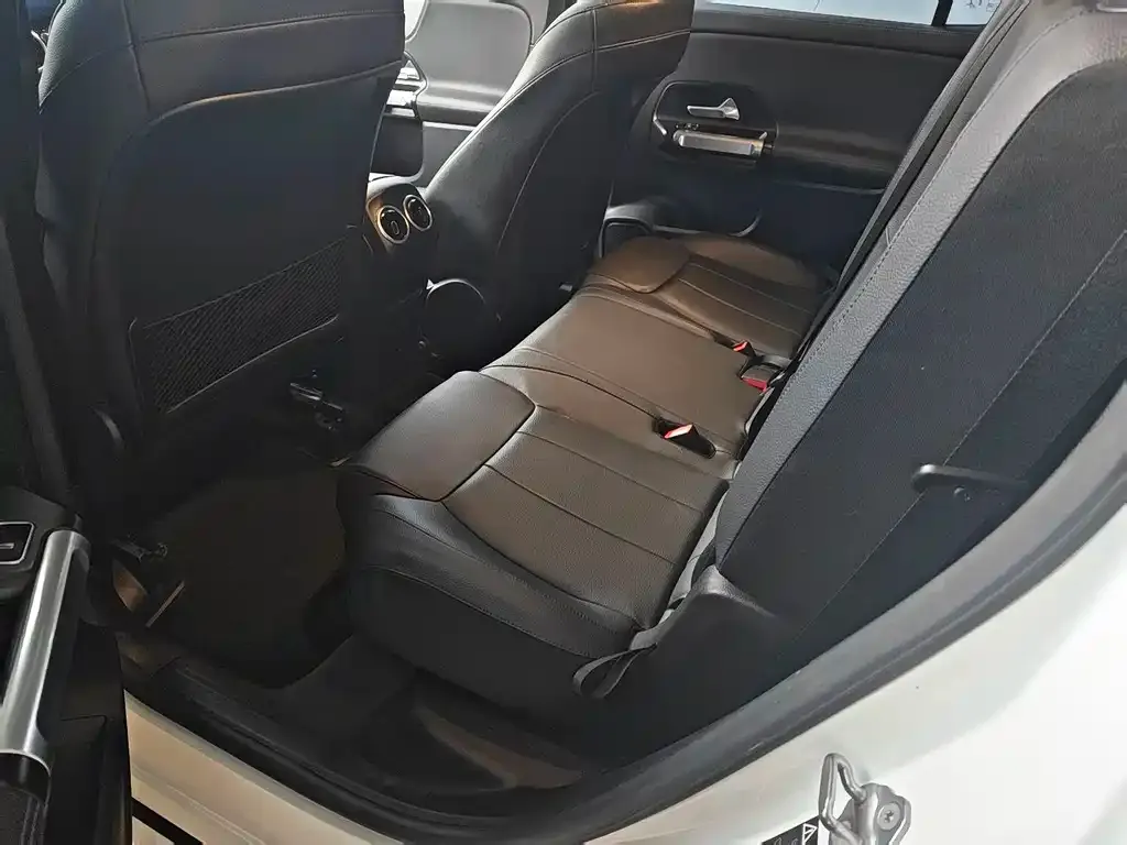 Mercedes-Benz GLB 2021 из CN, фото 10