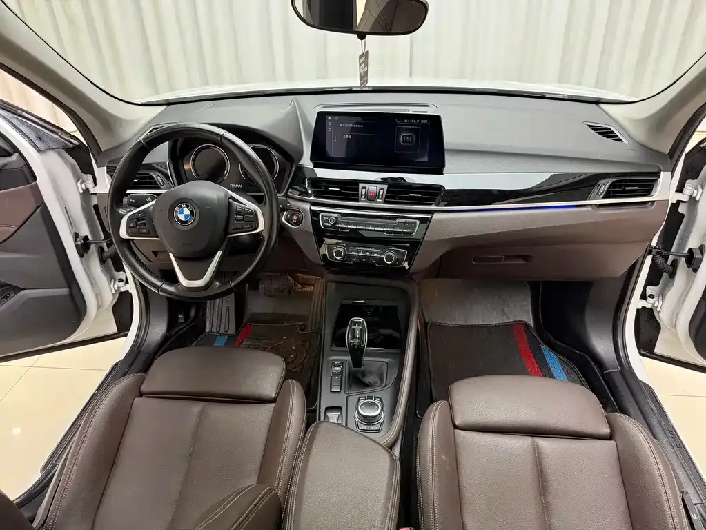 BMW X1 — фото 10