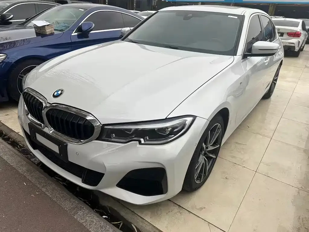 BMW 3 Series 2021 из CN, фото 1