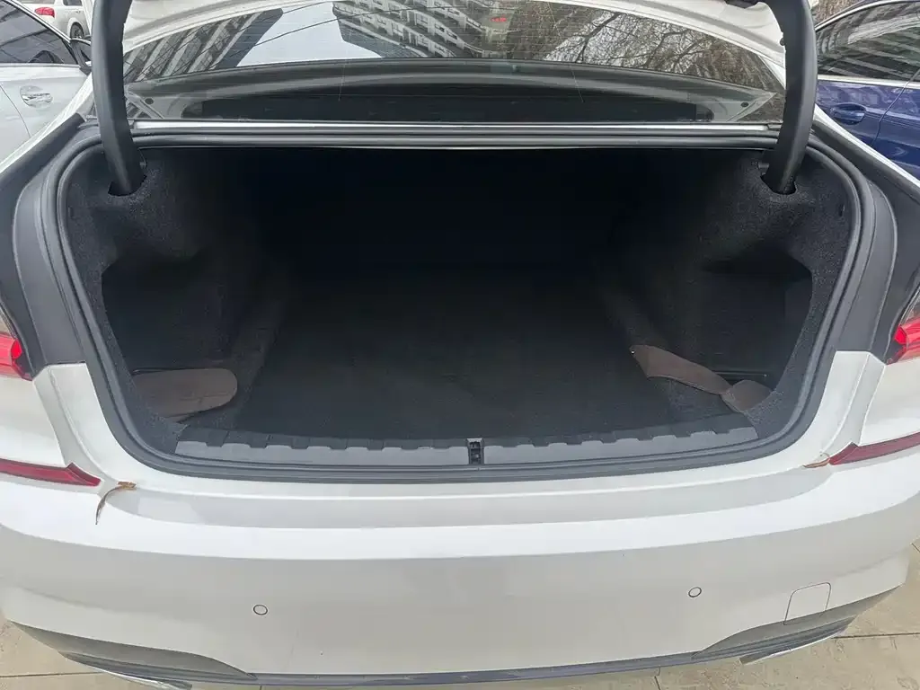 BMW 3 Series 2021 из CN, фото 8