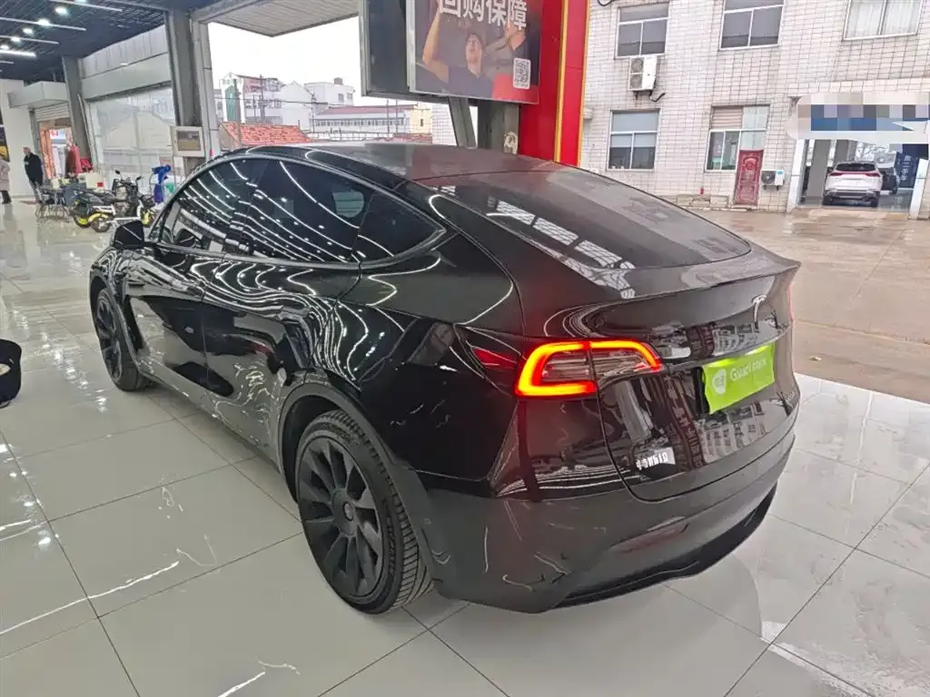 Tesla Model Y 2023 из CN, фото 4