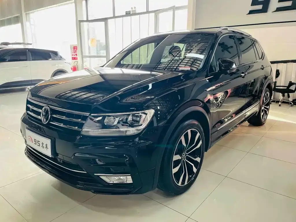 Volkswagen Tiguan L 2021 из CN, фото 1
