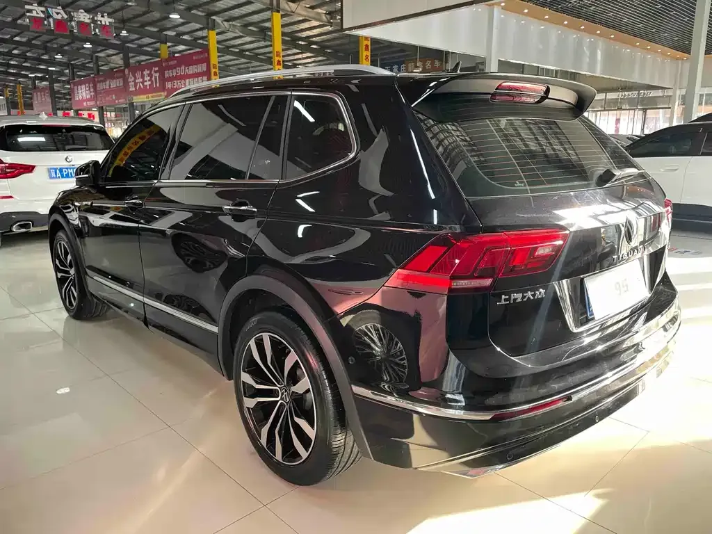 Volkswagen Tiguan L 2021 из CN, фото 10