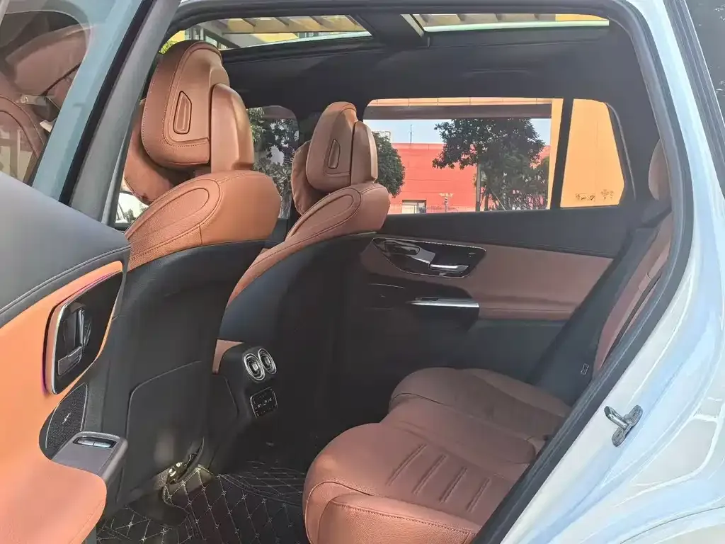 Mercedes-Benz GLC 2024 из CN, фото 2
