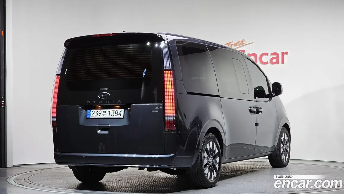 Hyundai Staria 2023 из KR, фото 3