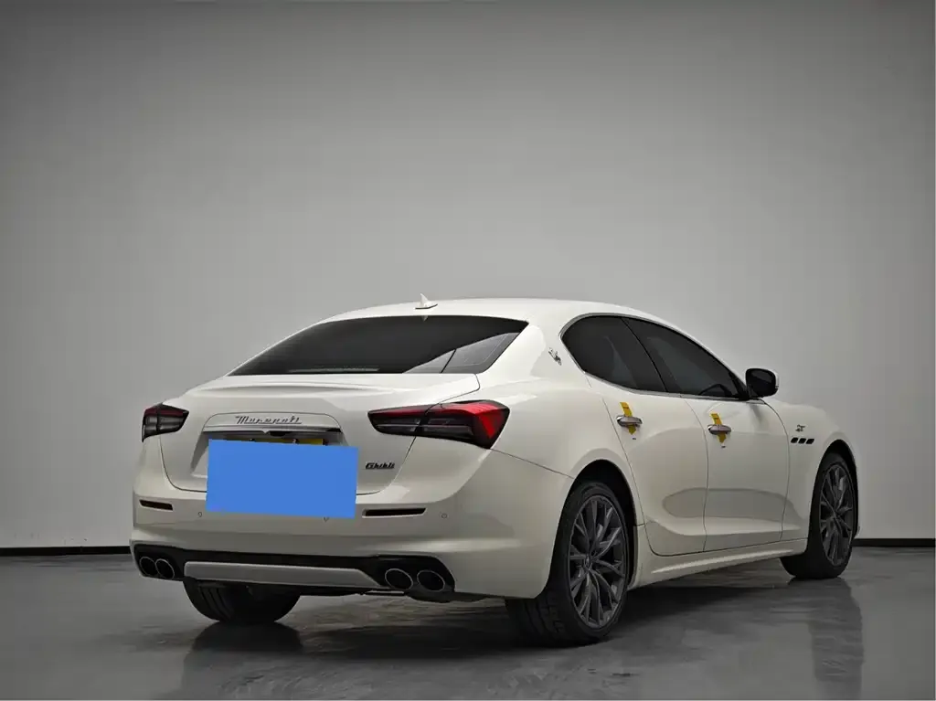 Maserati Ghibli — фото 7