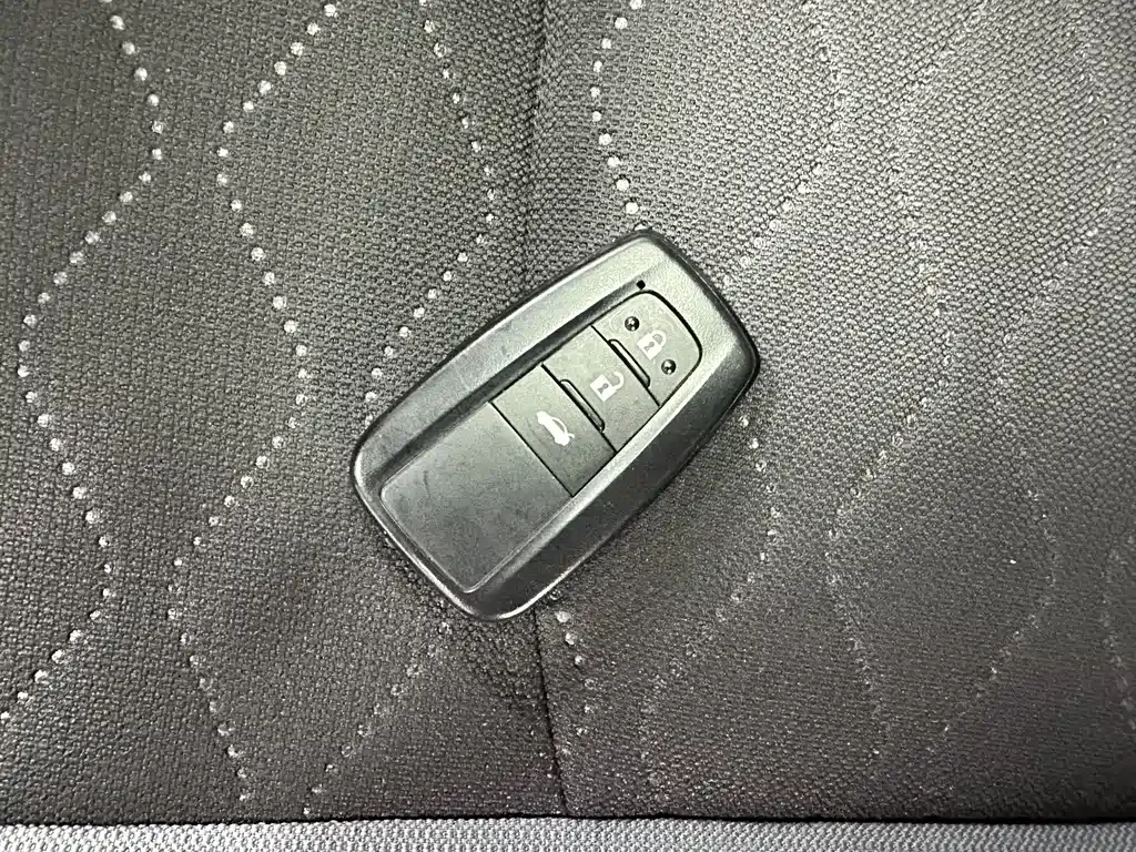 Toyota Corolla 2023 из CN, фото 6