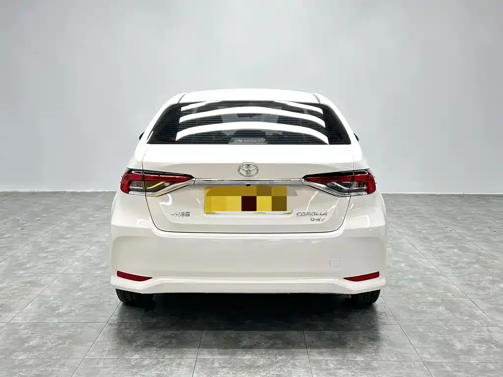 Toyota Corolla 2023 из CN, фото 3