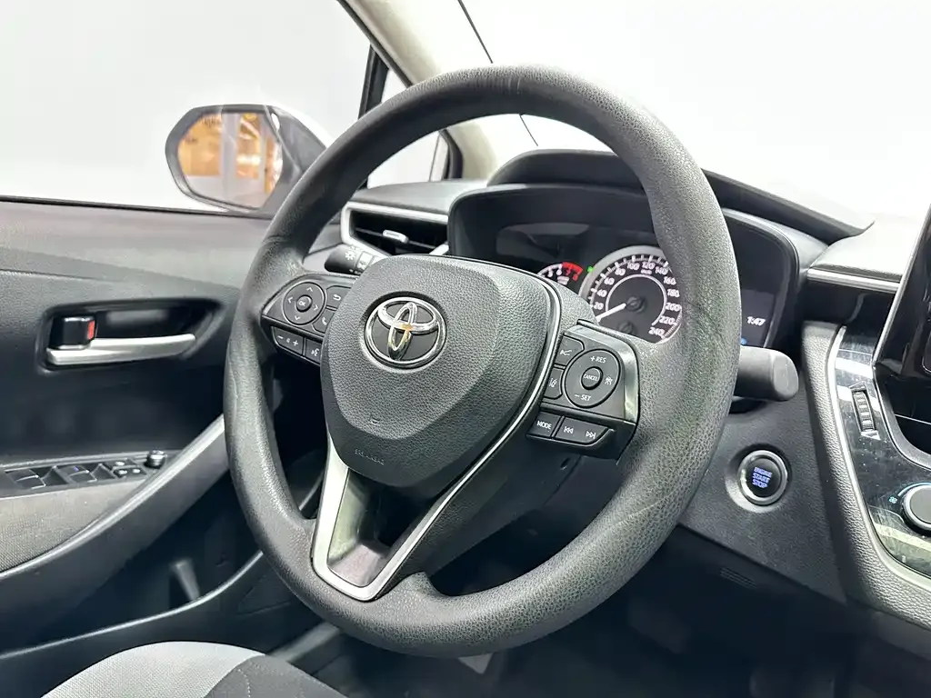 Toyota Corolla 2023 из CN, фото 2