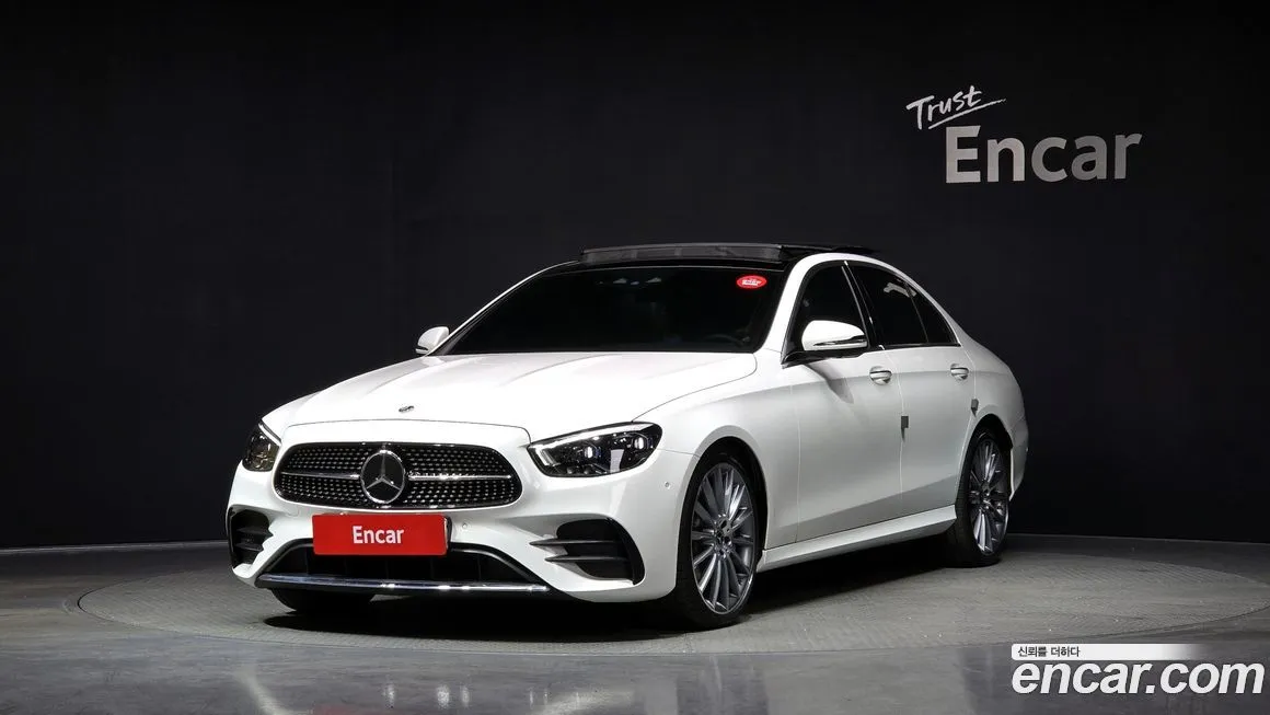 Mercedes-Benz E-Class — фото 1