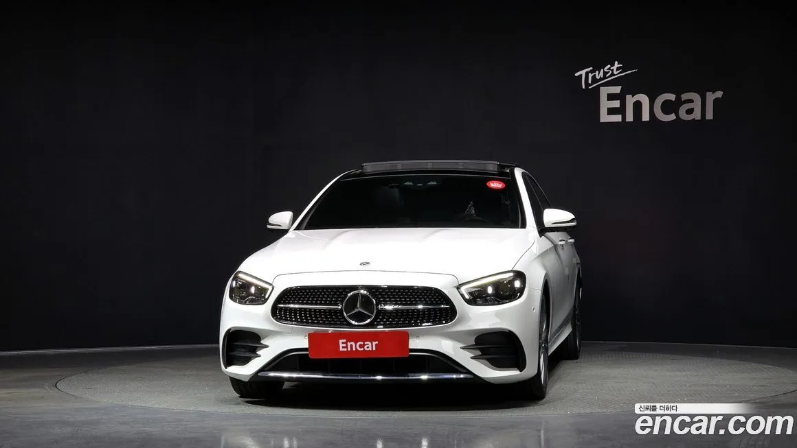 Mercedes-Benz E-Class — фото 2