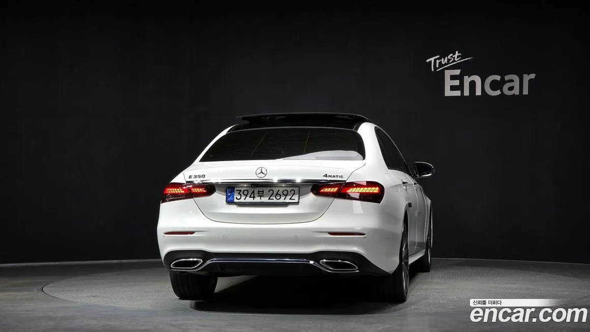 Mercedes-Benz E-Class — фото 5