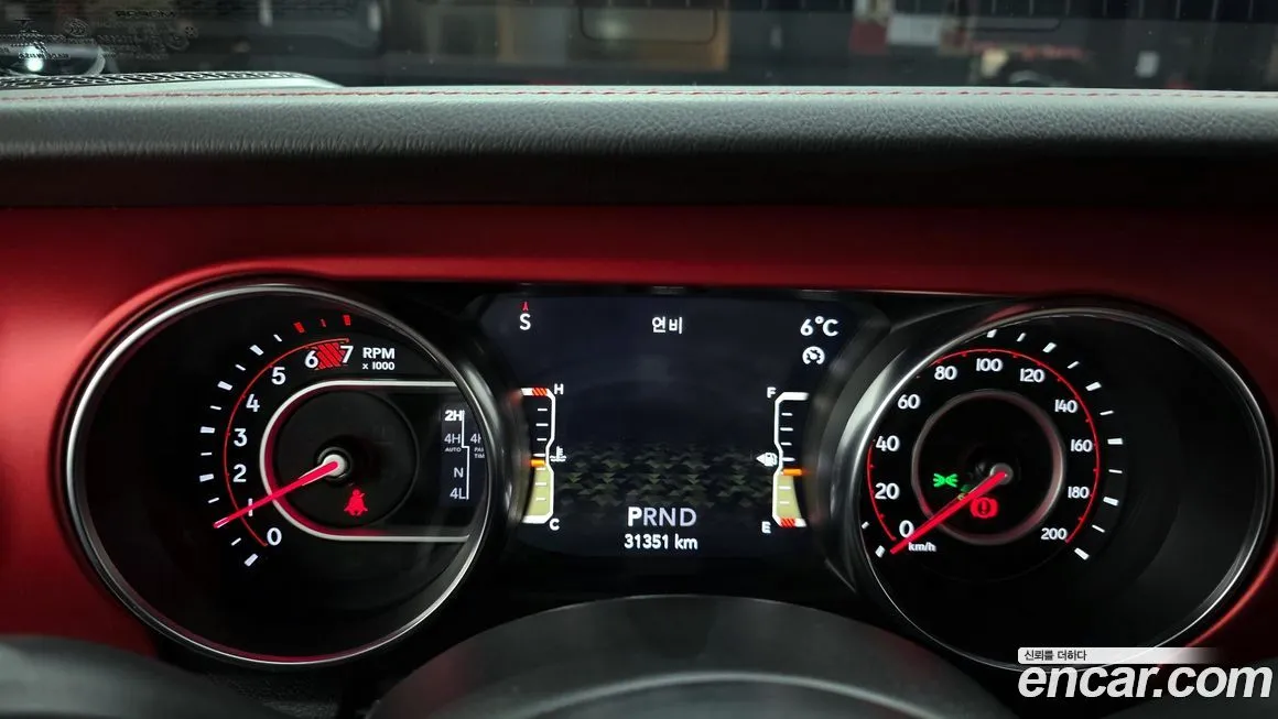 Jeep Wrangler 2022 из KR, фото 7