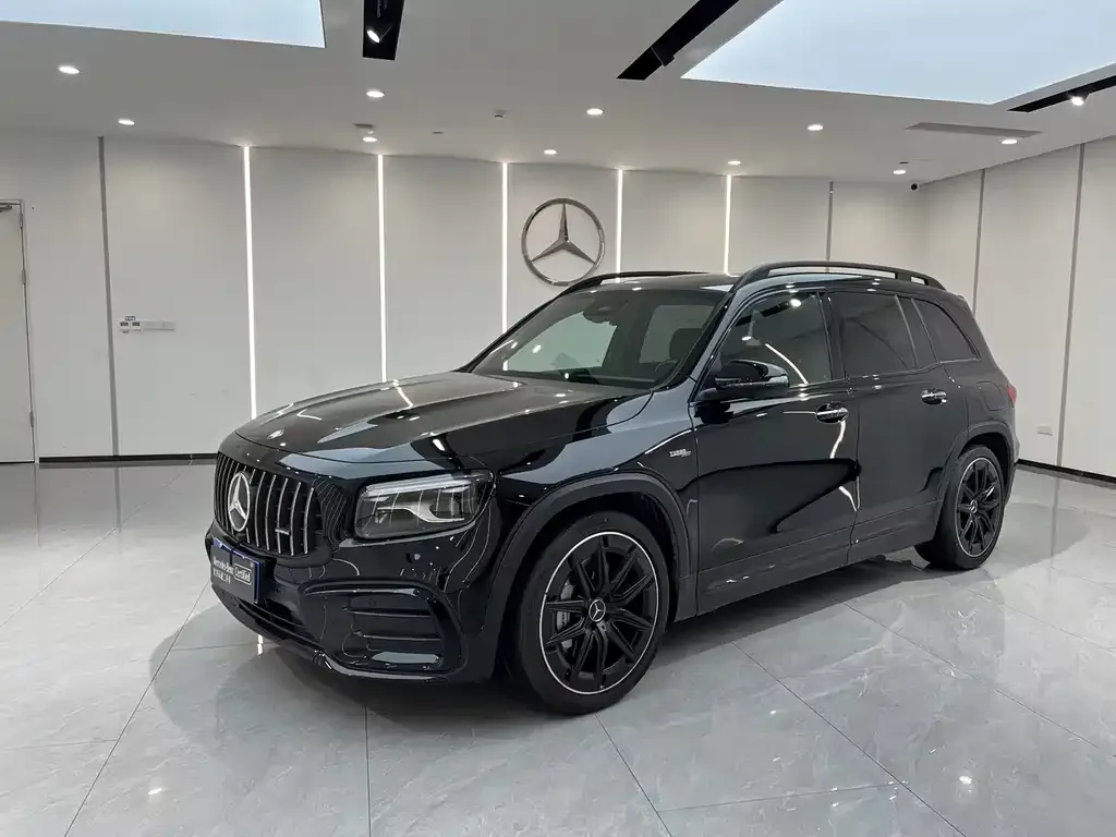 Mercedes-Benz GLB AMG — фото 1