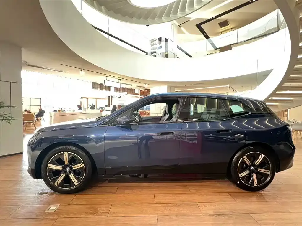 BMW iX 2023 из CN, фото 3