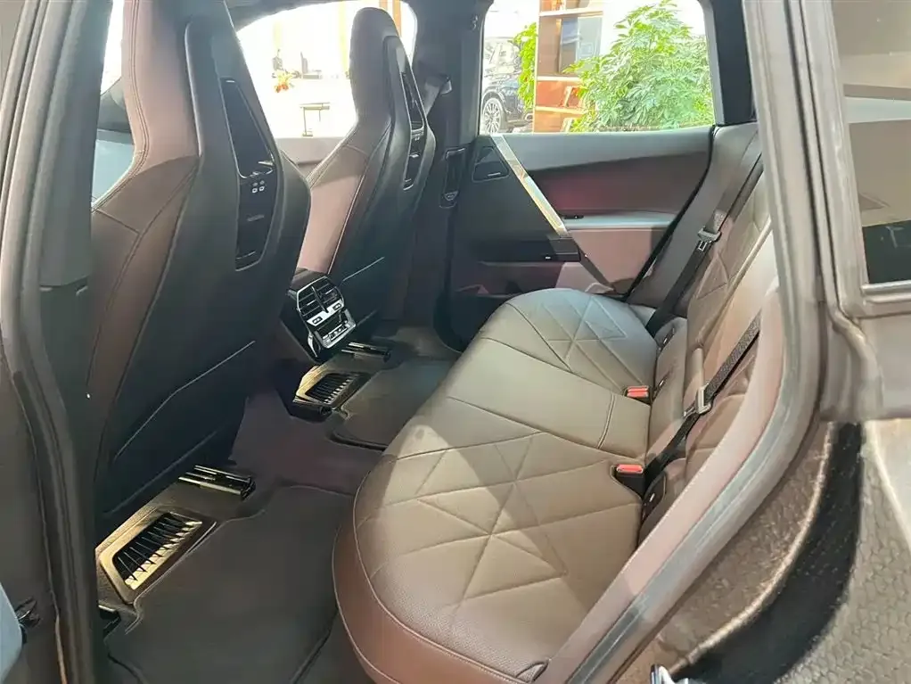 BMW iX 2023 из CN, фото 2