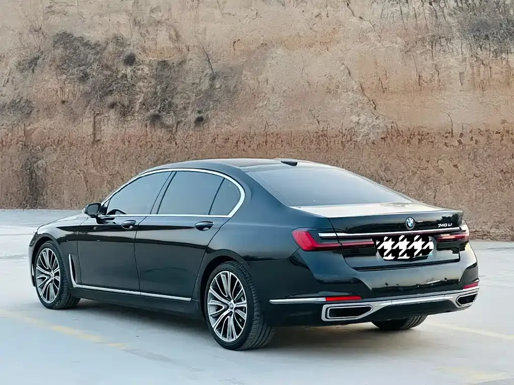 BMW 7 Series 2021 из CN, фото 4
