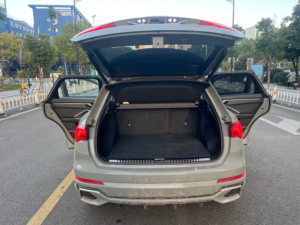 Audi Q3 2024 из CN, фото 8