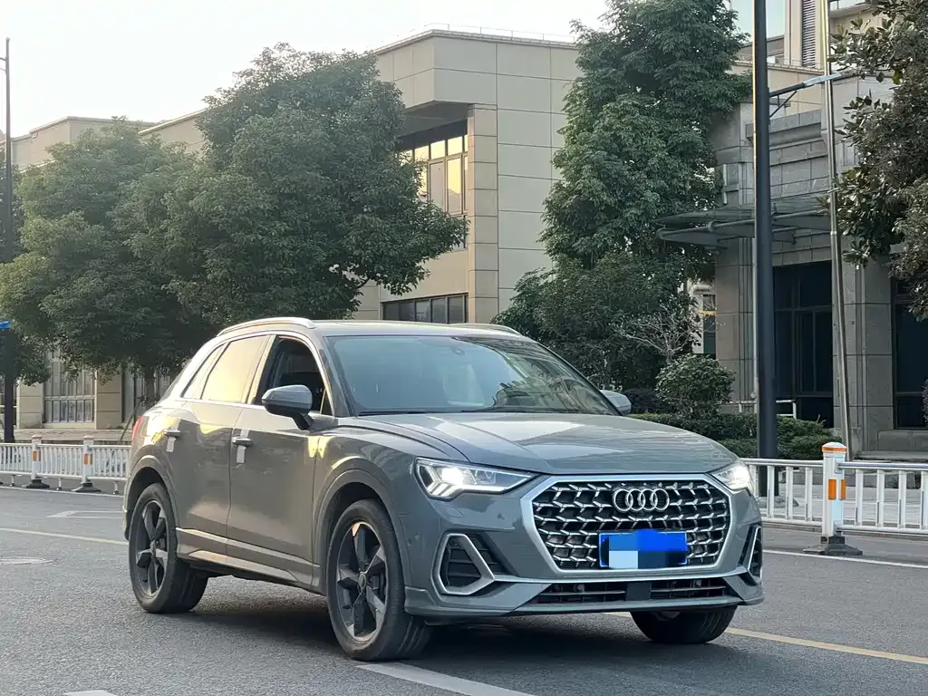 Audi Q3 2024 из CN, фото 7