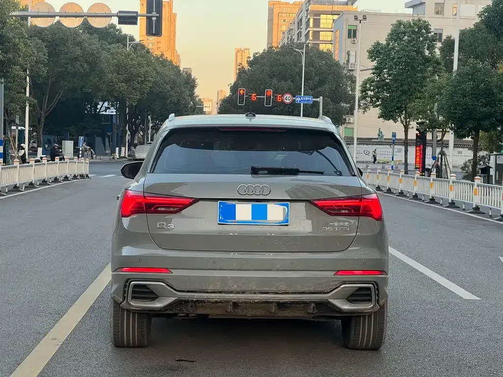 Audi Q3 2024 из CN, фото 2
