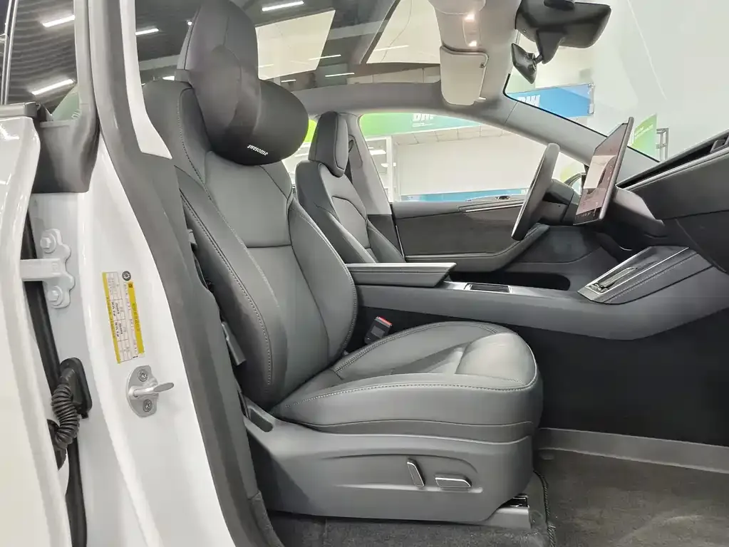 Tesla Model Y 2025 из CN, фото 7