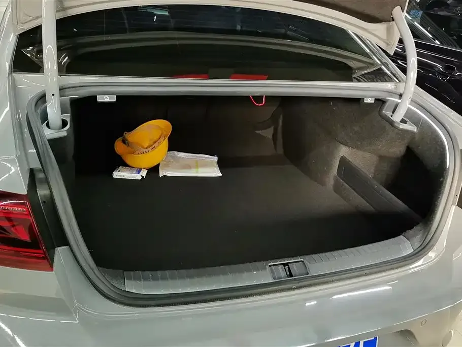 Volkswagen Magotan 2024 из CN, фото 6