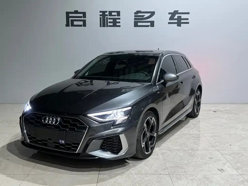 Audi A3 2023 из CN, фото 1