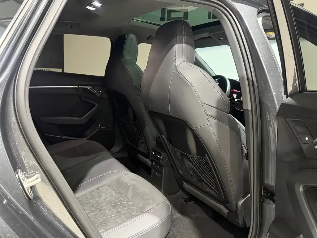 Audi A3 2023 из CN, фото 6