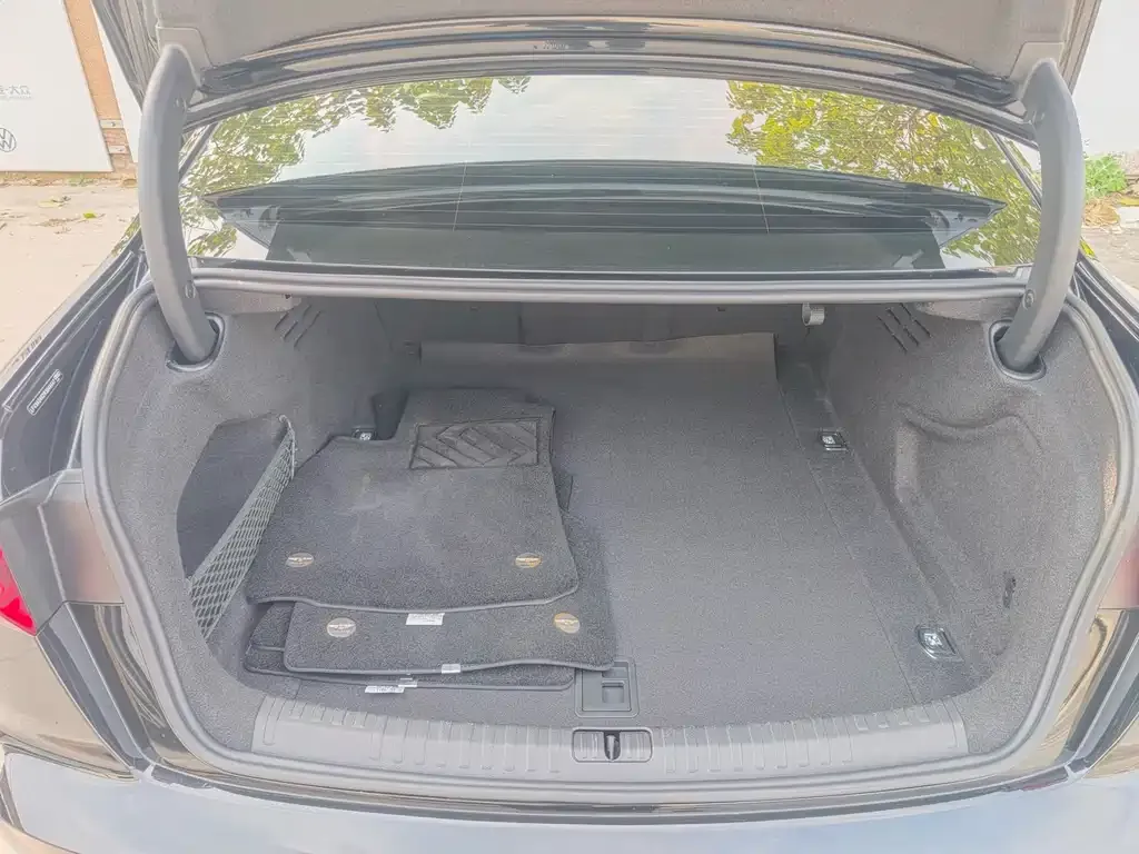 Audi A6L 2024 из CN, фото 7