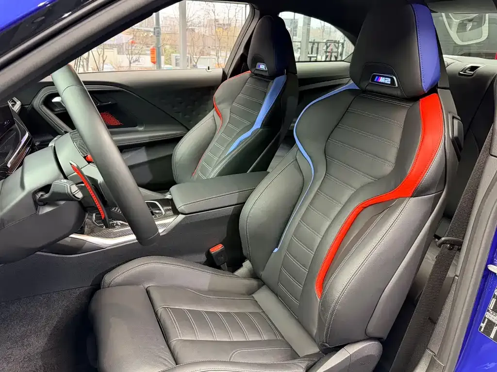 BMW M2 2025 из CN, фото 3