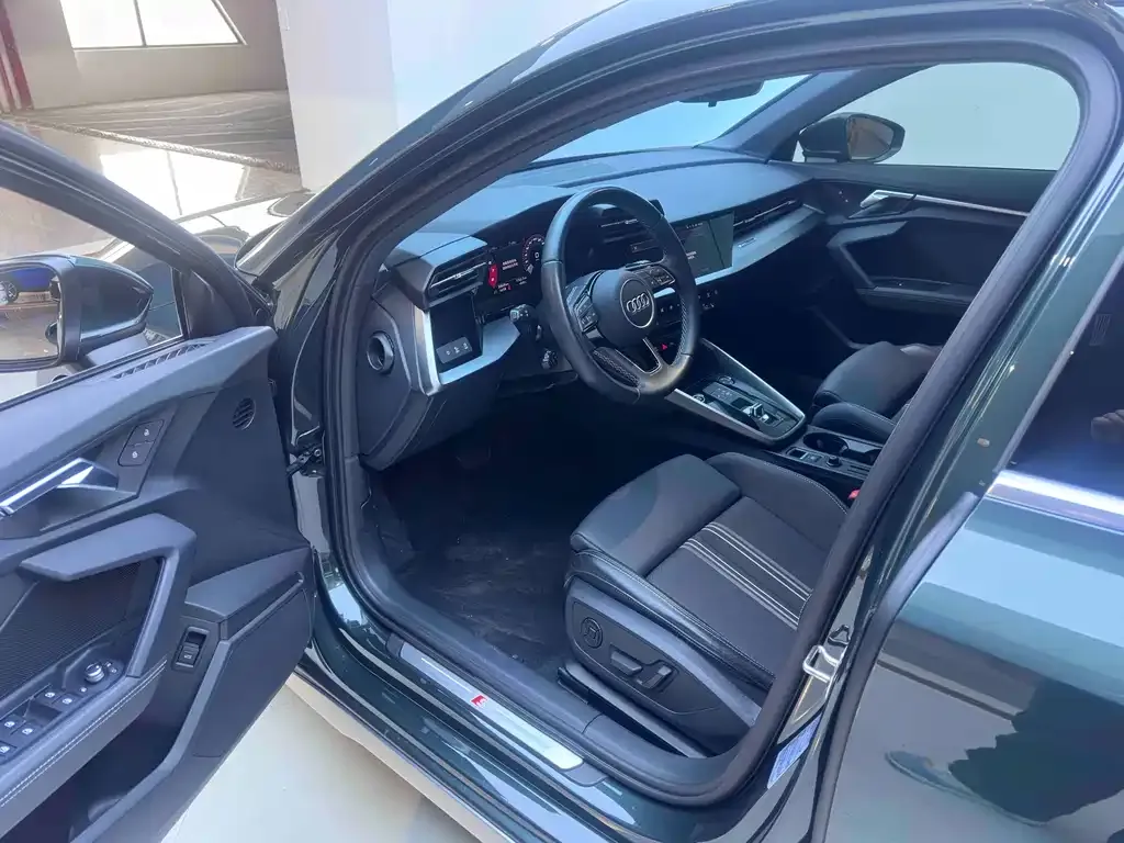 Audi A3 2023 из CN, фото 10