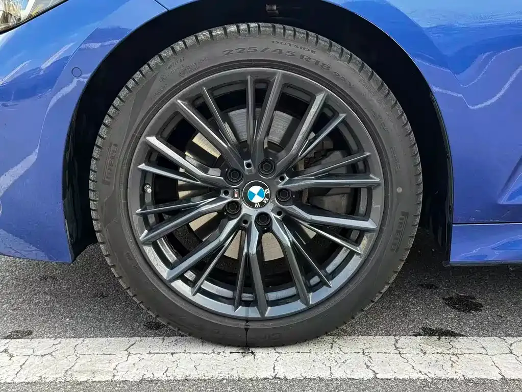 BMW 3 Series 2023 из CN, фото 2