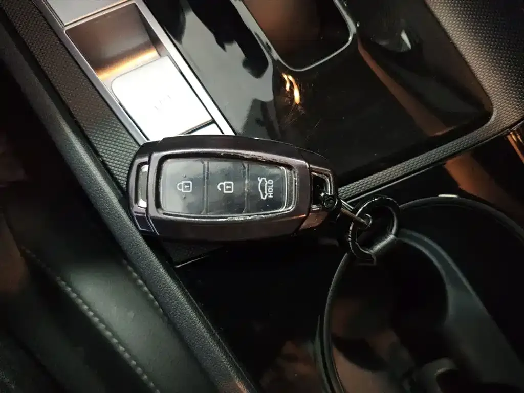 Hyundai Elantra 2024 из CN, фото 8