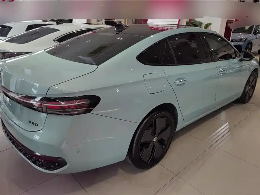 Volkswagen Passat 2024 из CN, фото 6