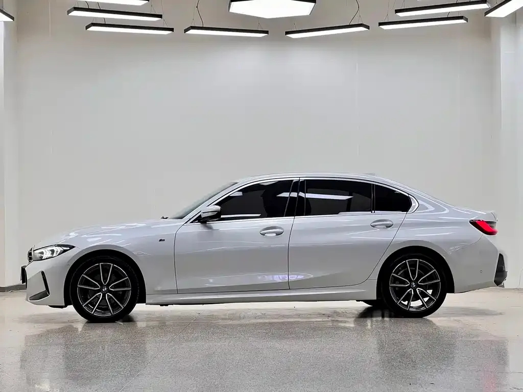 BMW 3 Series 2023 из CN, фото 3