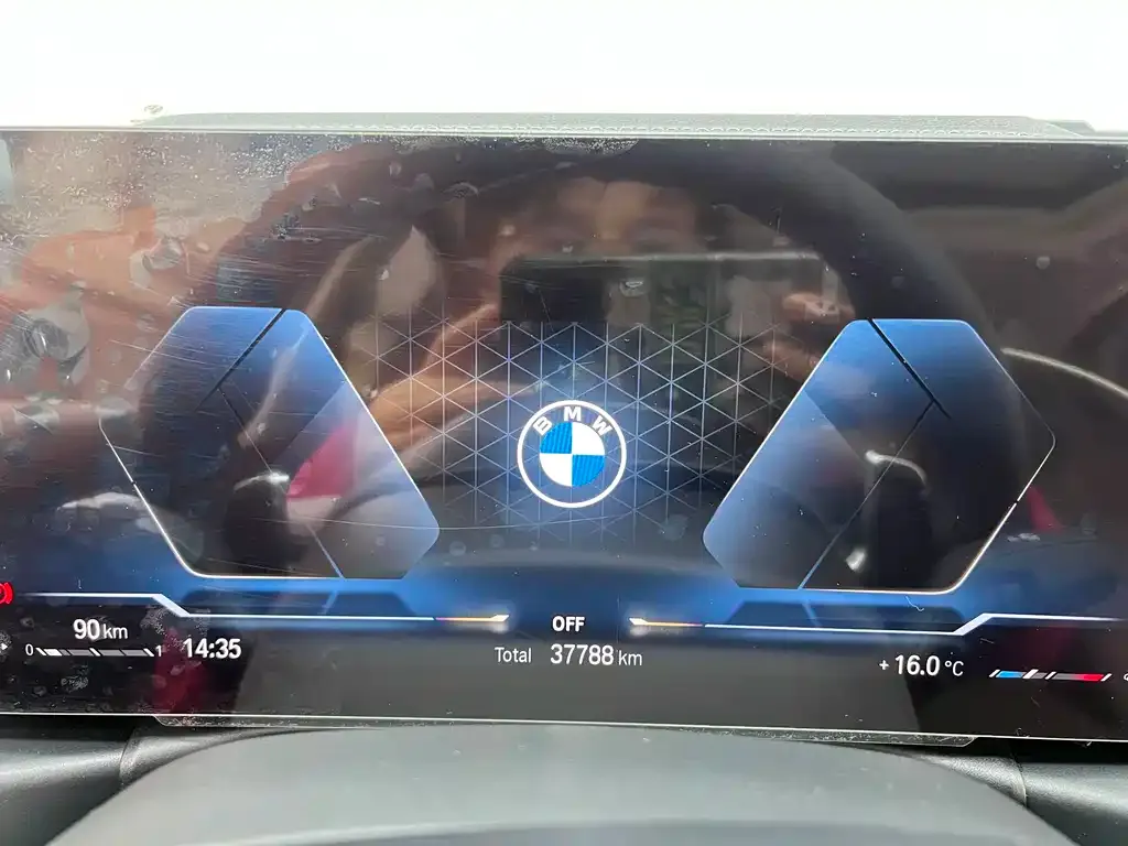 BMW 3 Series 2023 из CN, фото 2