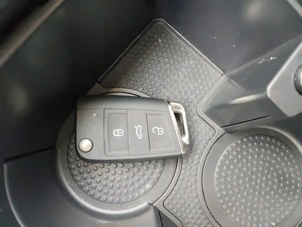 Volkswagen Sagitar 2022 из CN, фото 4