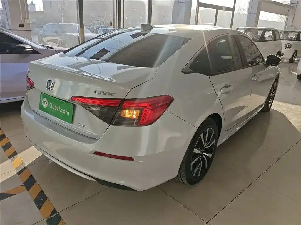 Honda Civic 2024 из CN, фото 3