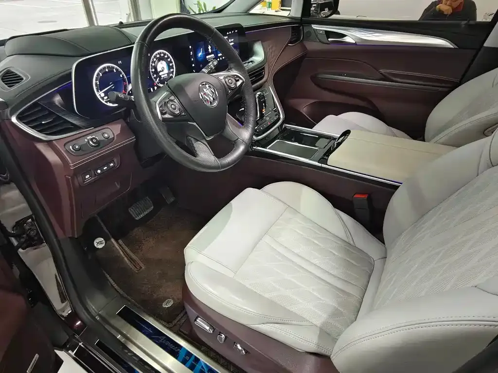Buick GL8 2023 из CN, фото 3