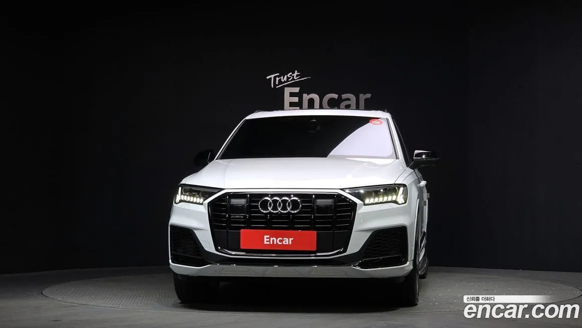 Audi Q7 2023 из KR, фото 4