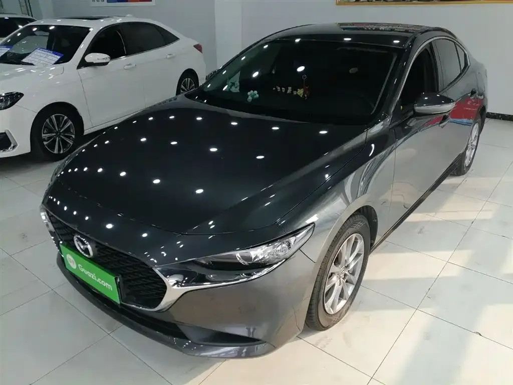 Mazda 3 Axela 2022 из CN, фото 1
