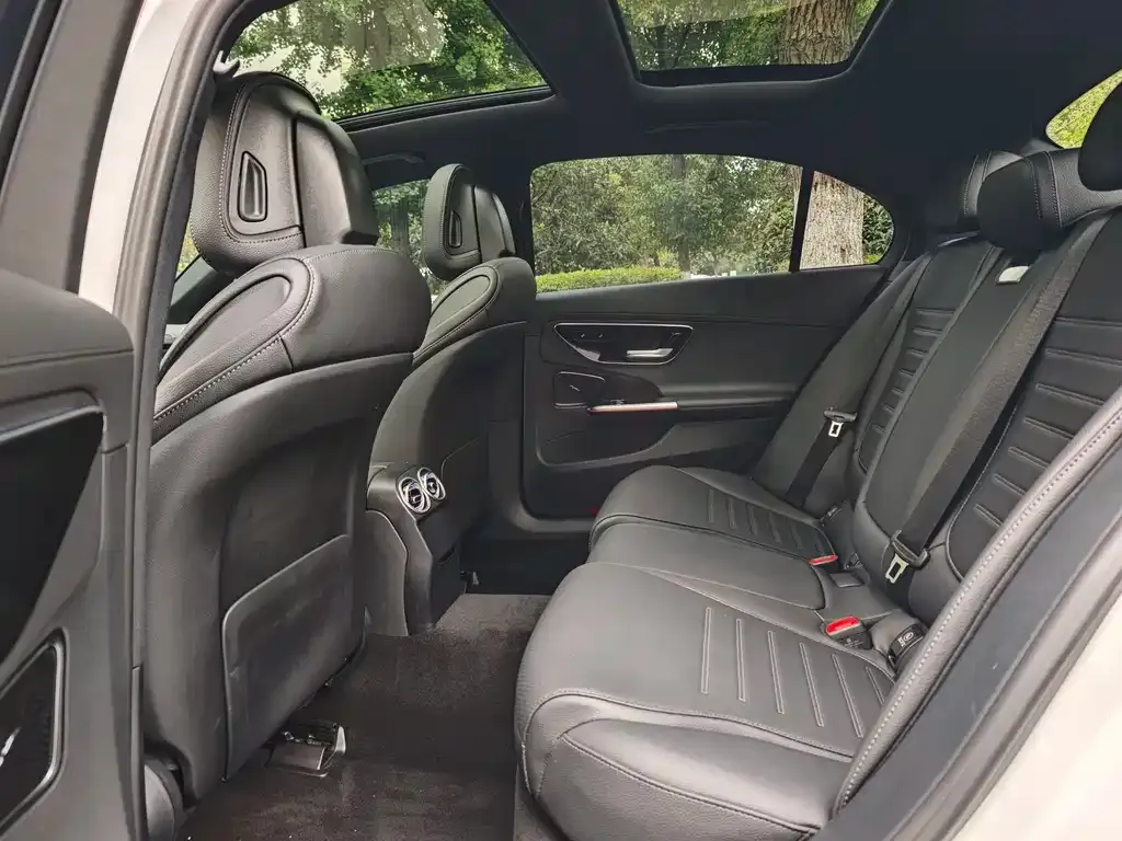 Mercedes-Benz C-Class 2023 из CN, фото 2